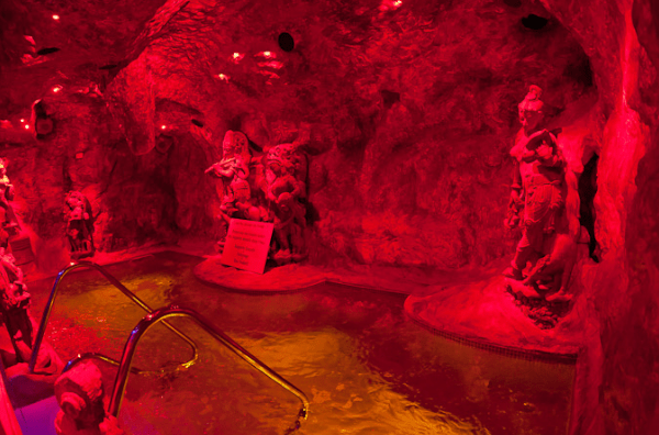Le jacuzzi du Moon city